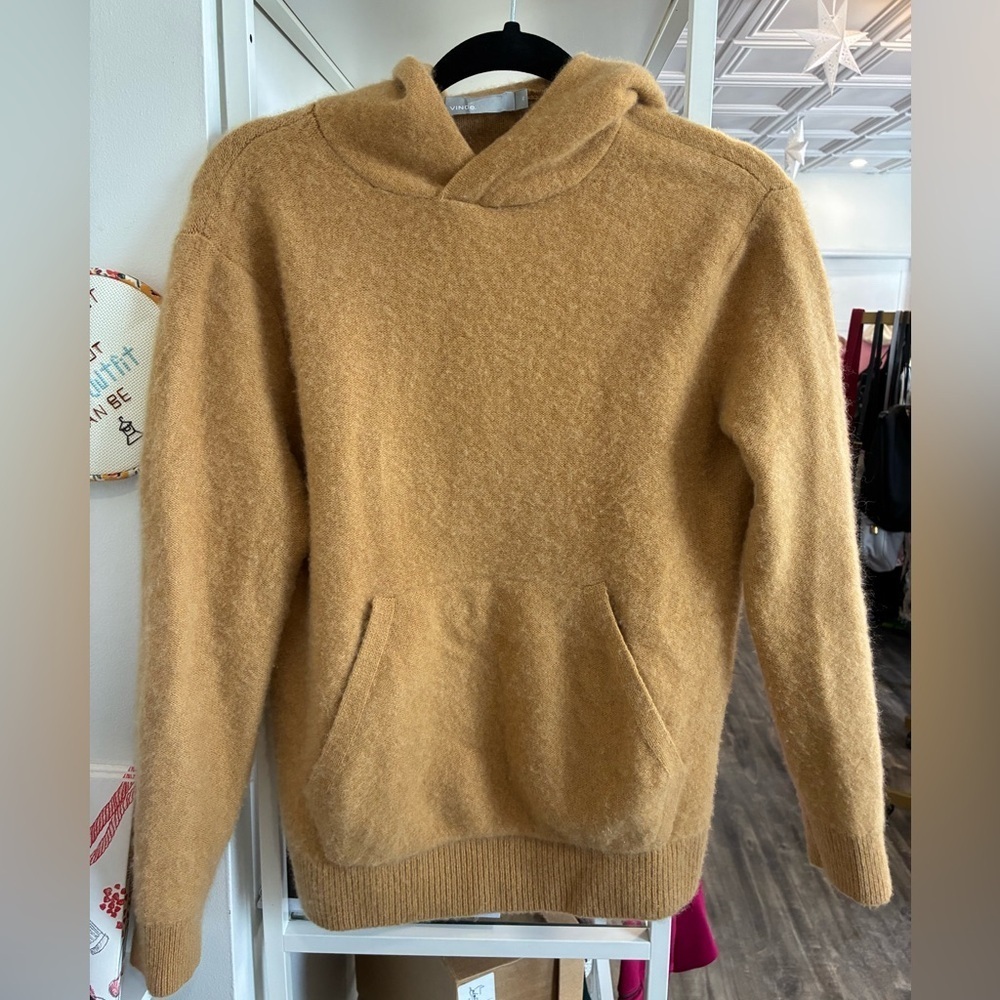 Vince camel fuzzy 100% cashmere hooded sweater size XS